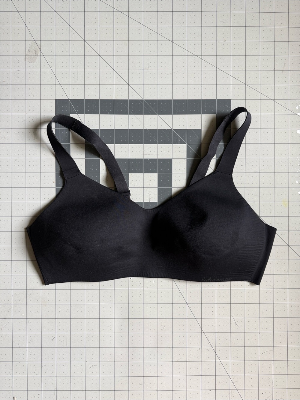 Lululemon Fine Form Bra Black 38C Molded Cup